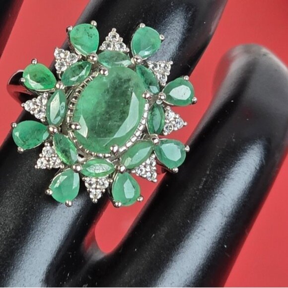 925 Sterling Silver Ring Sz 7 with Natural Emerald Gem & Cz - Picture 2 of 10